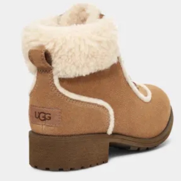 UGG Women’s Bodie Fur Lace Boot size 7 - Picture 6 of 10